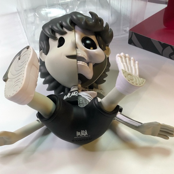 Murda Beatz x Kidrobot 8” Grayscale Vinyl Toy LE - Picture 5 of 10